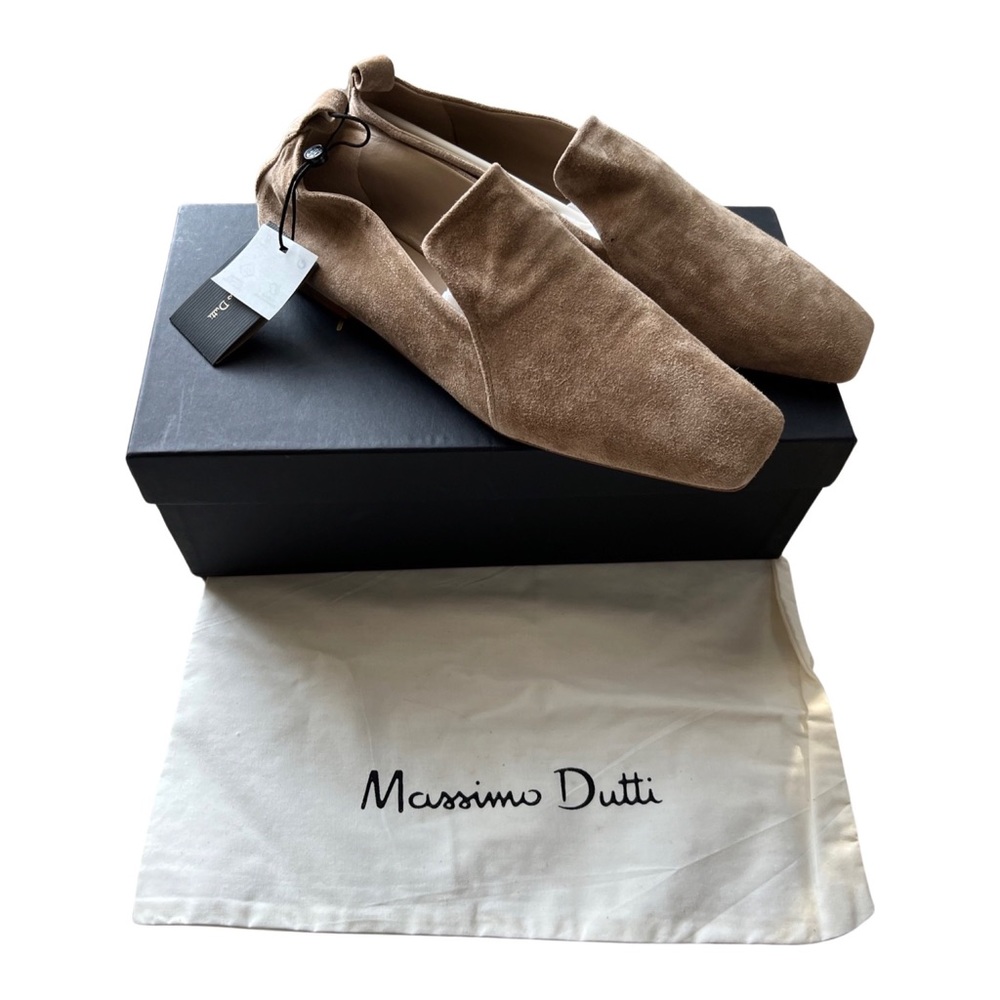 NWT Massimo Dutti Tan Moccasins